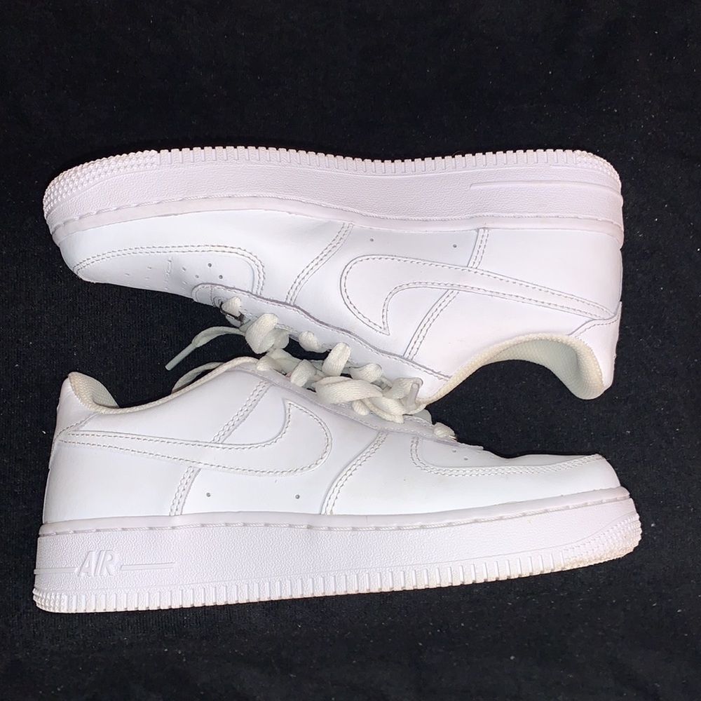 ✨WHITE NIKE AIR FORCE 1’S✨ - Picture 2 of 14